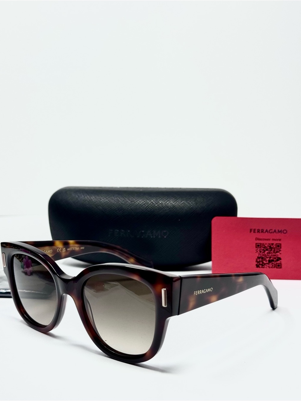NEW Salvatore Ferragamo SF2007S 240 Women's Sunglasses 51-20-140 Authentic